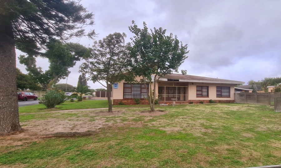 4 Bedroom Property for Sale in Klipdam Western Cape